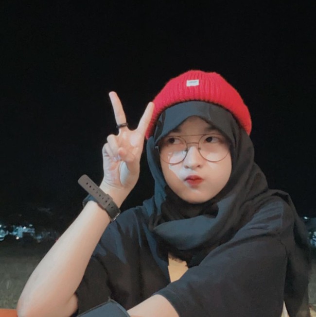 Dalam video ulang tahunnya yang viral itu terlihat Juy mengundang banyak teman-temannya. Setidaknya ada sekitar 49 orang tamu undangan yang menghadiri pesta ulang tahun ke-18 Juy. Foto: Instagram/@juyyputrii