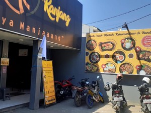 Jabar Banten Hari Ini: Kafe Bandung Kibarkan Bendera Putih-ASN Dinas Babacakan