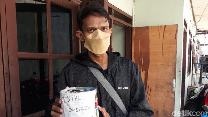 Komunitas Sumringah di Sukoharjo sediakan layanan isi tabung oksigen bayar seikhlasnya