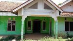 Menziarahi Sisa Reruntuhan Akibat Longsor Sumedang