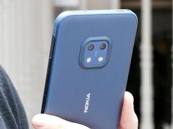 Lebih Dekat dengan Ponsel Badak Nokia XR20