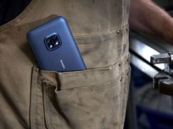 Lebih Dekat dengan Ponsel Badak Nokia XR20