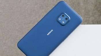 Kemudian ada pemindai sidik jari di sisi bodinya. Foto: Digital Trends