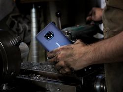 Lebih Dekat dengan Ponsel Badak Nokia XR20