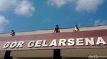 Aksi Penghuni Isolasi Terpusat GOR Gelarsena Klaten Olahraga Pagi