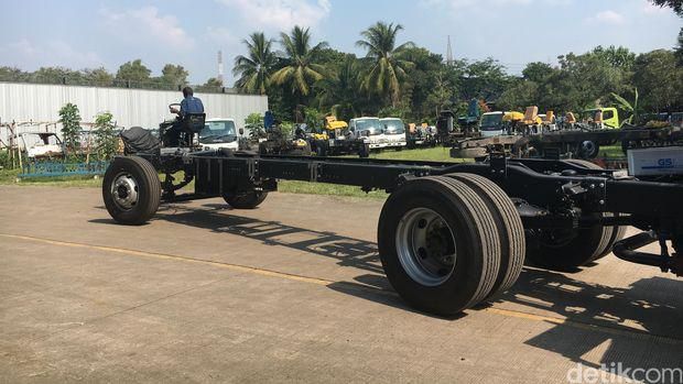 Pengiriman sasis bus baru ke karoseri bisa dilakukan secara langsung
