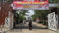 Pemerintah Kabupaten Bekasi menyediakan tempat isolasi secara terpusat untuk memfasilitasi warga yang terpapar virus Corona.