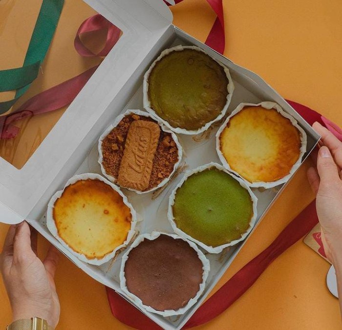 Keren! Mantan Pramugari Ini Sukses Jualan Burnt Cheesecake