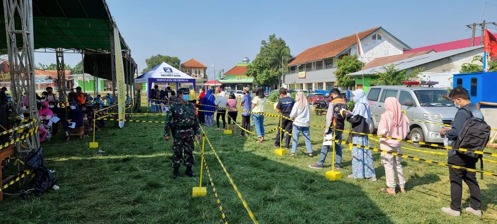 Suasana vaksinasi massal di wilayah Cilebut Kabupaten Bogor