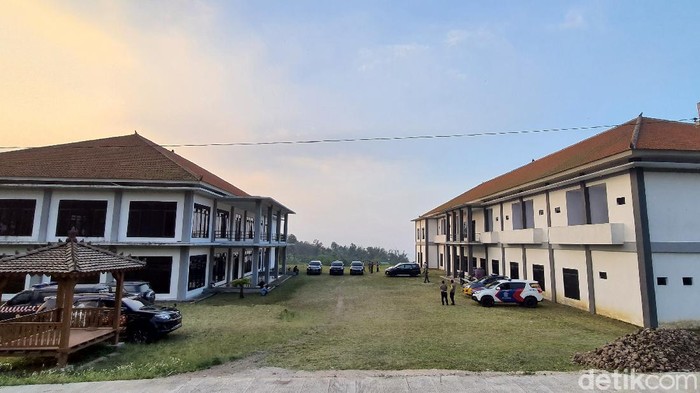 Satgas COVID-19 Kabupaten Mojokerto menyiapkan tempat isolasi terpusat (Isoter) baru. Tempat tersebut berkapasitas 202 tempat tidur (TT).