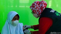 Vaksinasi dengan menyasar kalangan anak di Kabupaten Majalengka, Jawa Barat mulai digalakkan.