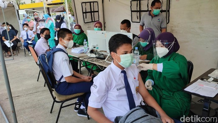 Vaksinasi COVID-19 untuk anak di Ciamis.