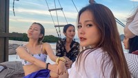 Voke Victoria merupakan pemain sinetron. Salah satu judul yang diperankannya adalah Cinta untuk Bunda. (Foto: dok. Instagram @vokevictoriaaa) 