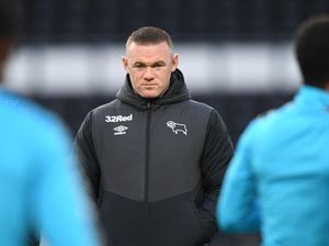 Skandal Sama Model Seksi, Wayne Rooney Terancam Dipecat Derby