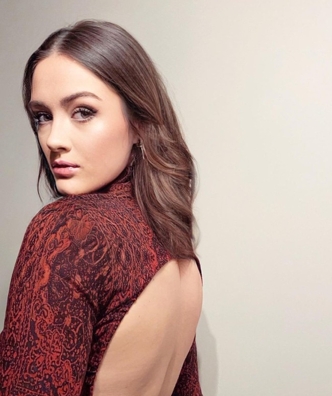 Tak hanya itu saja, Zehra juga menjadi salah satu pemain andalan di Timnas Turki. Dalam Kejuaraan Dunia Voli Wanita U-23 2017, Zehra mampu membawa Timnas Turki meraih medali emas. Dan pada FIVB Nations League 2018, Zehra berhasil memenangkan medali perak. Foto: Instagram/@zehragns18