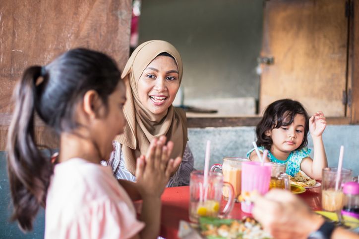 Anjuran Nabi Muhammad SAW untuk Tidak Makan Terburu-buru