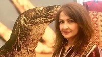Sedangkan Shiley Malinton yang wajahnya sering muncul di beberapa film Warkop DKI adalah PNS di Kementerian Luar Negeri. Foto: Instagram
