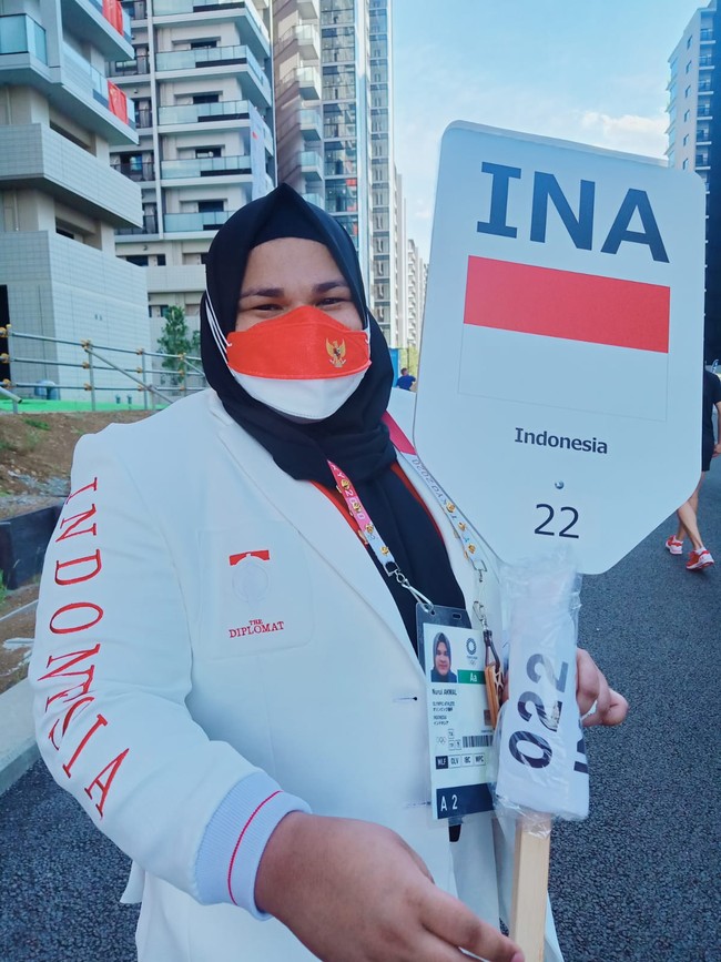 Nurul merupakan atlet angkat besi asal Aceh yang mencetak sejarah karena terakhir kali atlet provinsi Serambi Mekah berlaga di Olimpiade adalah 33 tahun lalu. Foto: Dok. pribadi Nurul Akmal.
