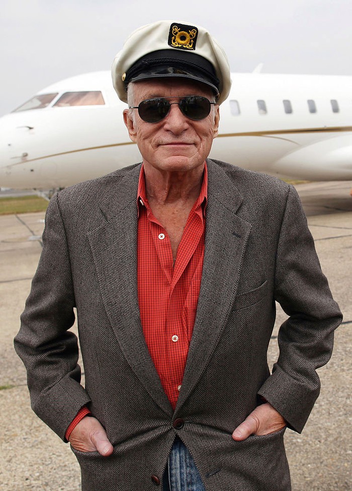 Intip Foto Jadul Pendiri Majalah Playboy Naik Jet 'Big Bunny' Selain memiliki Playboy Mansion, mendiang Hugh Hefner pernah memiliki jet pribadi bernama Big Bunny. Yuk, lihat foto-fotonya!