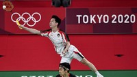Aaron Chia/Soh Woii Yi memberikan permainan cepat, yang membuat Kevin/Marcus kesulitan membalikkan kok sampai membuat kesalahan.