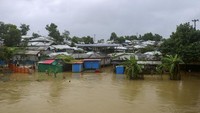 Hayat menambahkan ribuan keluarga pengungsi Rohingya telah direlokasi di dalam kamp untuk menjaga mereka tetap aman.  