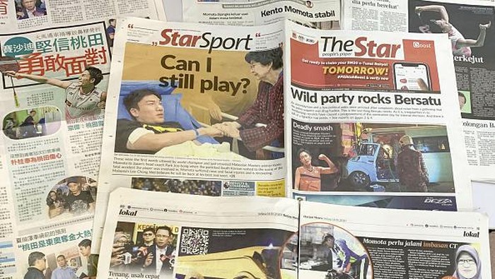 Lebih Dekat dengan Pebulutangkis Nomor Satu Dunia Kento Momota Kento Momota terpaksa tersingkir ditangan Heo Kwang-hee dari Korsel di ajang Olimpiade Tokyo. Yuk, kenal lebih dekat dengan pebulutangkis nomor 1 dunia ini.