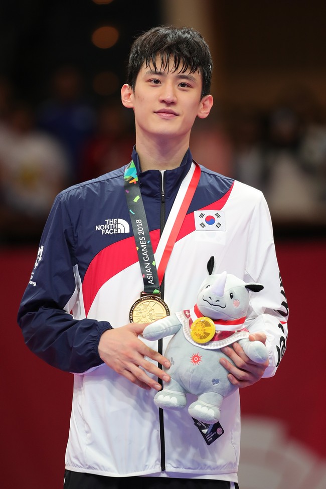 Lee Dae Hoon bergabung dengan tim Olimpiade saat masih duduk di bangku SMA pada 2010. Ia populer dengan tendangan memutar dan spesialisasinya serangan di wajah. Foto: dok Lintao Zhang_Getty Images