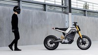DAB Motors berhasil mengkawinkan motor Roadster dan supermoto dalam satu badan dan melahirkan desain cantik, unik dan dinilai bakal nyaman banget saat dikendarai. Foto: Pool (DAB Motors/Visordowns)