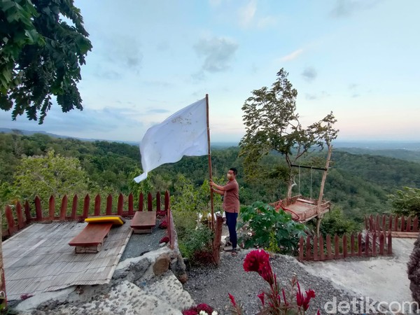 Gunung Kuniran berada di Dusun Pandu, Kalurahan Hargorejo, Kapanewon Kokap, Kulon Progo, Yogyakarta. (Jalu Rahman Dewantara/detikcom) Gunung Kuniran berada di Dusun Pandu, Kalurahan Hargorejo, Kapanewon Kokap, Kulon Progo, Yogyakarta. (Jalu Rahman Dewantara/detikcom)