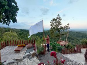 Bendera Putih Sudah Berkibar, Lahan Wisata Gunung Kuniran pun Dijual