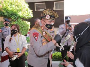 1.000 Paket Bansos untuk Nakes NTB di Momen 3 Dekade Pengabdian Akpol 91