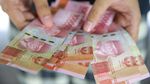 Semringah, Warga Jakarta Terima Bansos Tunai