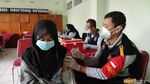 Ribuan Santri dan Warga Divaksin di Ciamis
