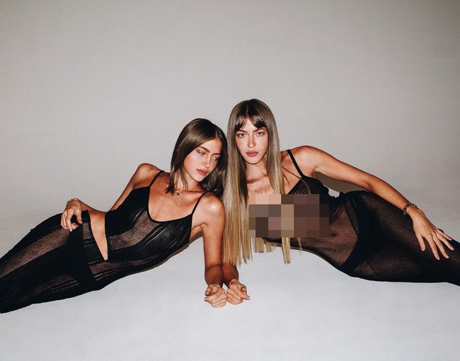 Tren selebgram kembar mulai bermunculan di 2018. Kembar Simi dan Haze pun tak ingin ketinggalan mendokumentasikan hidup mereka di Instagram. Tapi tak cuma identik, saudari kembar ini punya keunikan lain yakni sama-sama DJ. Foto: Instagram @simihaze