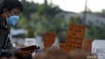 TPU Khusus Corona di Bekasi Ramai Peziarah