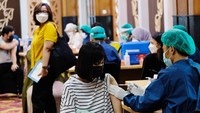 AFPI dan seluruh platform Fintech Pendanaan terdaftar dan berizin Otoritas Jasa keuangan (OJK) menunjukkan komitmen berkelanjutan dalam membantu penanganan pandemi COVID-19 dengan menggelar menyasar ke ribuan vaksinator termasuk untuk pengurus AFPI dan karyawan anggota platform penyelenggara Fintech Pendanaan.