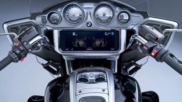 BMW R 18 Transcontinental dan BMW R 18 B