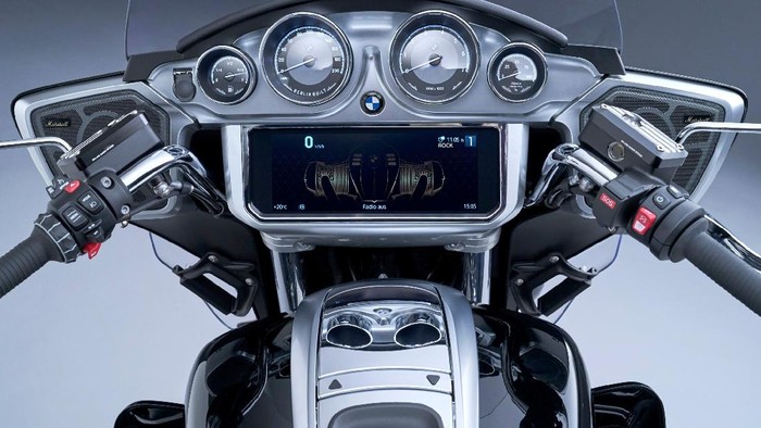 BMW R 18 Transcontinental dan BMW R 18 B BMW R 18 Transcontinental dan BMW R 18 B