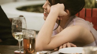 Doyan Banget Makanan Manis, Adhisty Zara Hobi Ngemil Cake