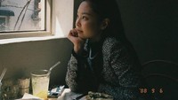 Hwang Sunwoo yang ternyata juga salah satu penggemar Jennie begitu bahagia saat melihat komentar sang idola pada salah satu unggahannya. Tanganku gemetaran, balas Hwang Sunwoo. Foto: Instagram/jennierubyjane