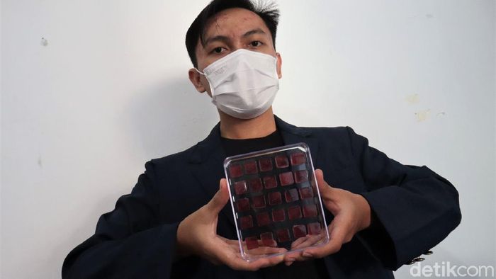 Ini Permen Buatan Mahasiswa Unpad yang Bantu Turunkan Kecanduan Rokok Lima mahasiswa Universitas Padjadjaran ciptakan inovasi inovasi untuk bantu turunkan kecanduan rokok di Indonesia. Inovasi itu berupa permen atau Iozenges.