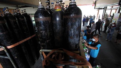 Di Rumah Bupati Karanganyar Isi Ulang Oksigen Gratis...tiss..