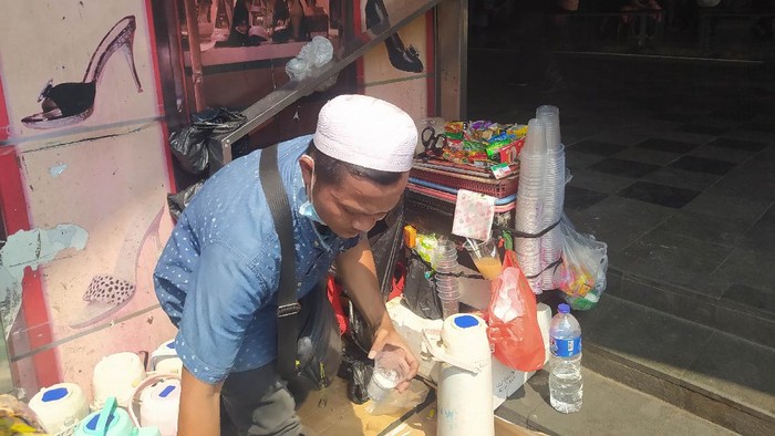 Jalil, pedagang kopi di Tanah Abang
