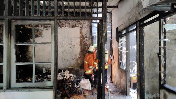 kebakaran di surabaya