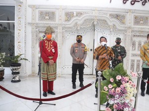 Kunjungi Kendal, Mendagri Minta Bupati Kebut Pencairan Insentif Nakes