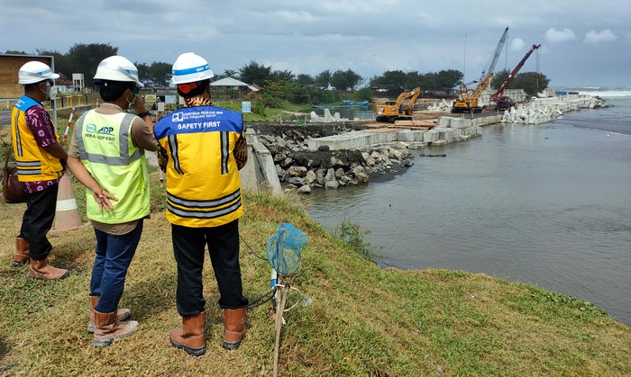 Megaproyek Penangkal Banjir Bandara Kulon Progo Mulai Terbentuk Megaproyek pengamanan Sungai Bogowonto terus dikebut. Proyek ini akan difungsikan sebagai penangkal banjir Bandara Kulon Progo.
