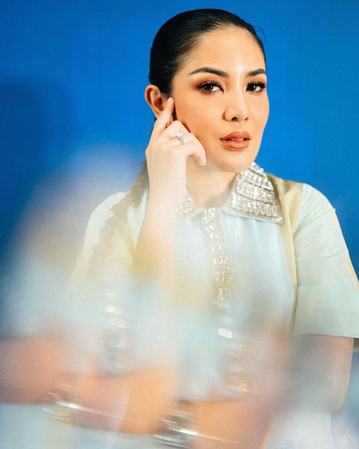 Nindy Ayunda Nindy Ayunda