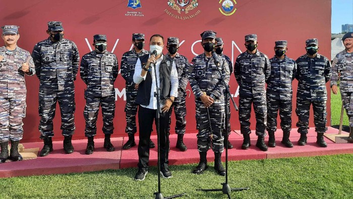 Pangkoarmada II Laksda TNI Dr Iwan Isnurwanto dan Wali Kota Surabaya Eri Cahyadi