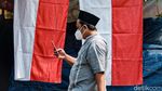 Penjual Bendera Musiman Mulai Marak Jelang Agustusan