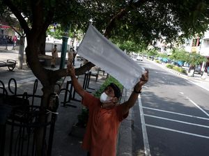 PKL Malioboro Berkabung, Bendera Putih Membubung